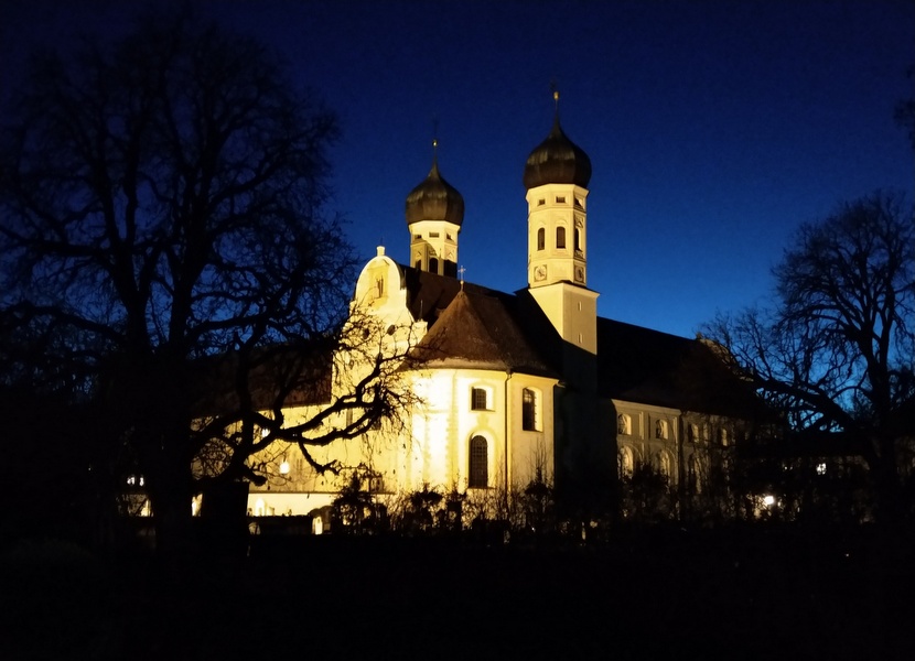 Kloster Benediktbeuern bei Nacht